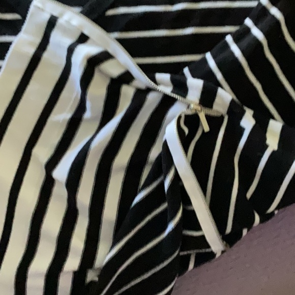 Ladies long sleeve sweater with side zipper - Picture 2 of 3